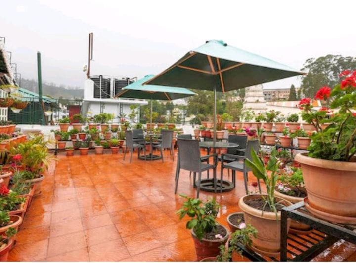 Garden Manor Hotel Ooty Buitenkant foto