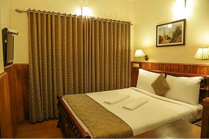 Garden Manor Hotel Ooty Buitenkant foto