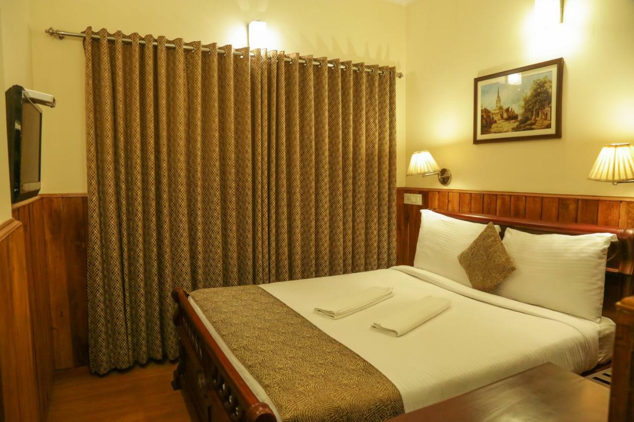 Garden Manor Hotel Ooty Buitenkant foto