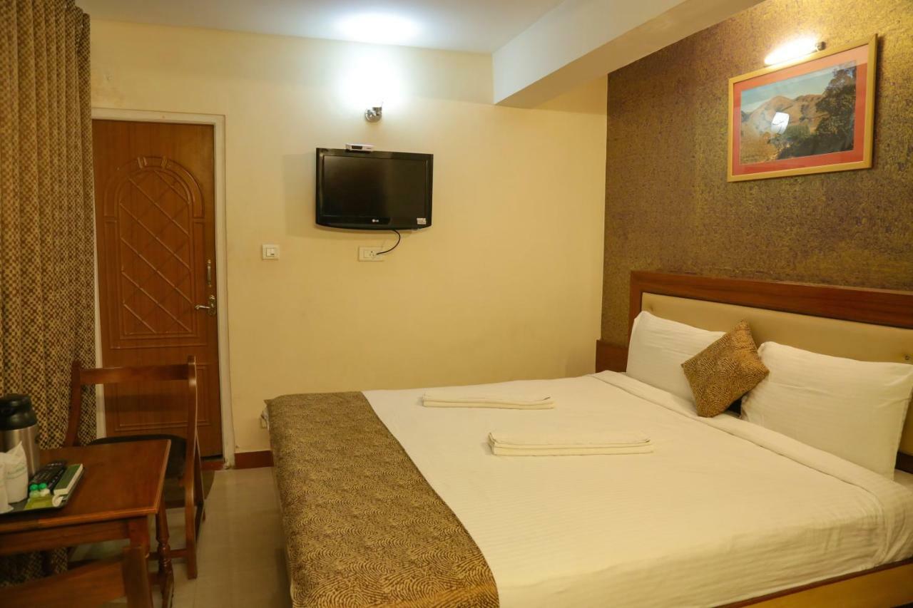 Garden Manor Hotel Ooty Buitenkant foto