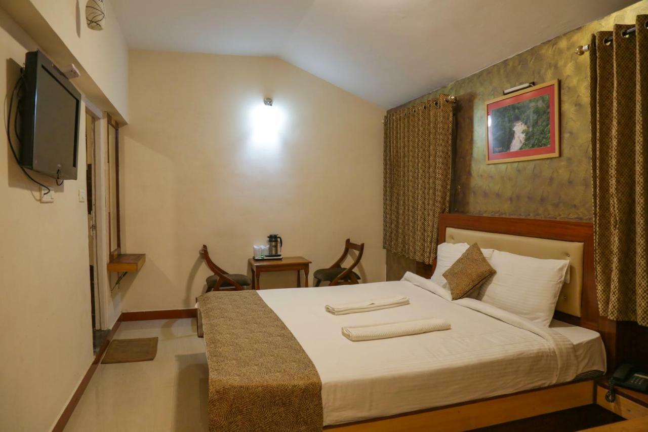 Garden Manor Hotel Ooty Buitenkant foto